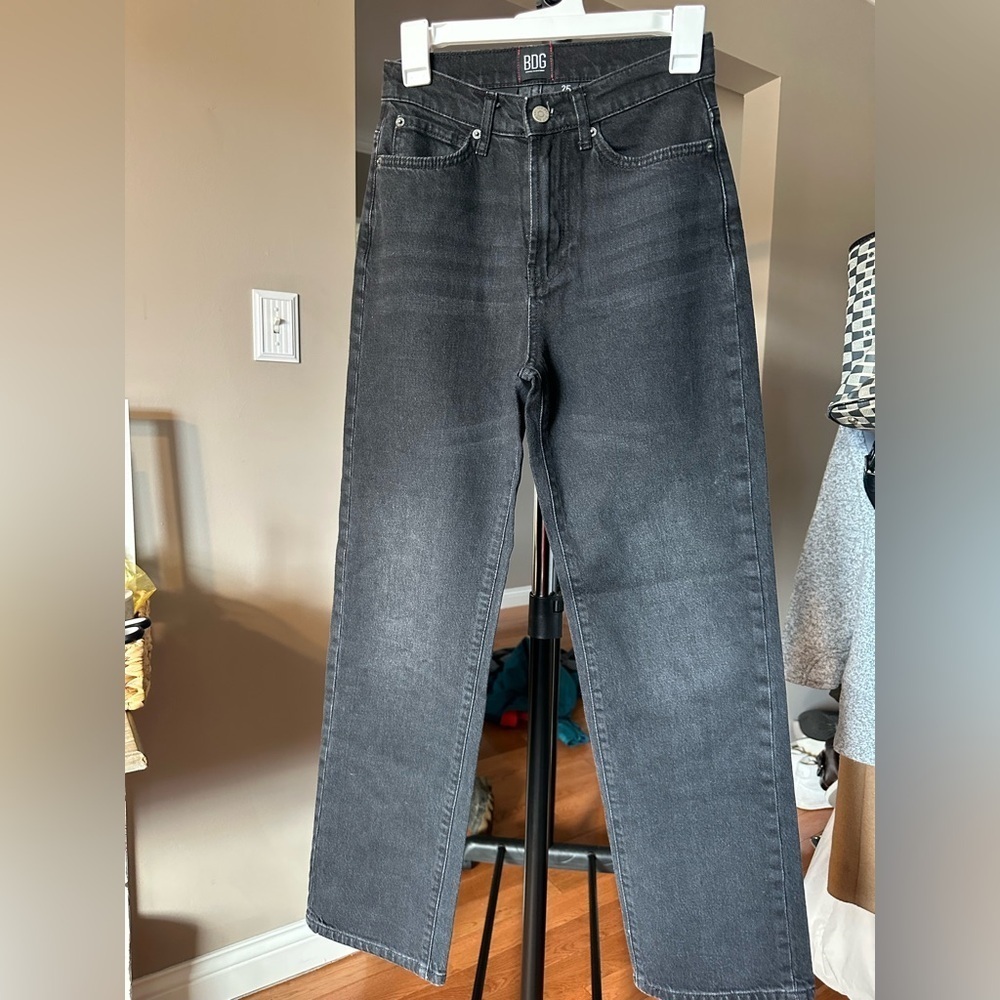 BDG Women's Straight Leg Jeans in Dark Gray